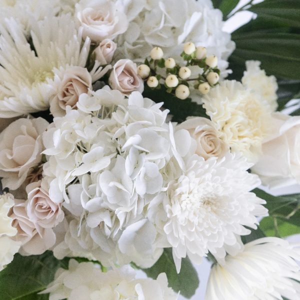 Ivory Oasis Wedding Flower Centerpieces Discount